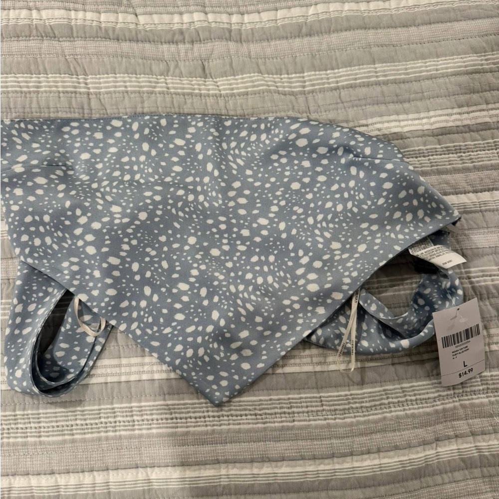 Blue and White Patterned Bandana top
